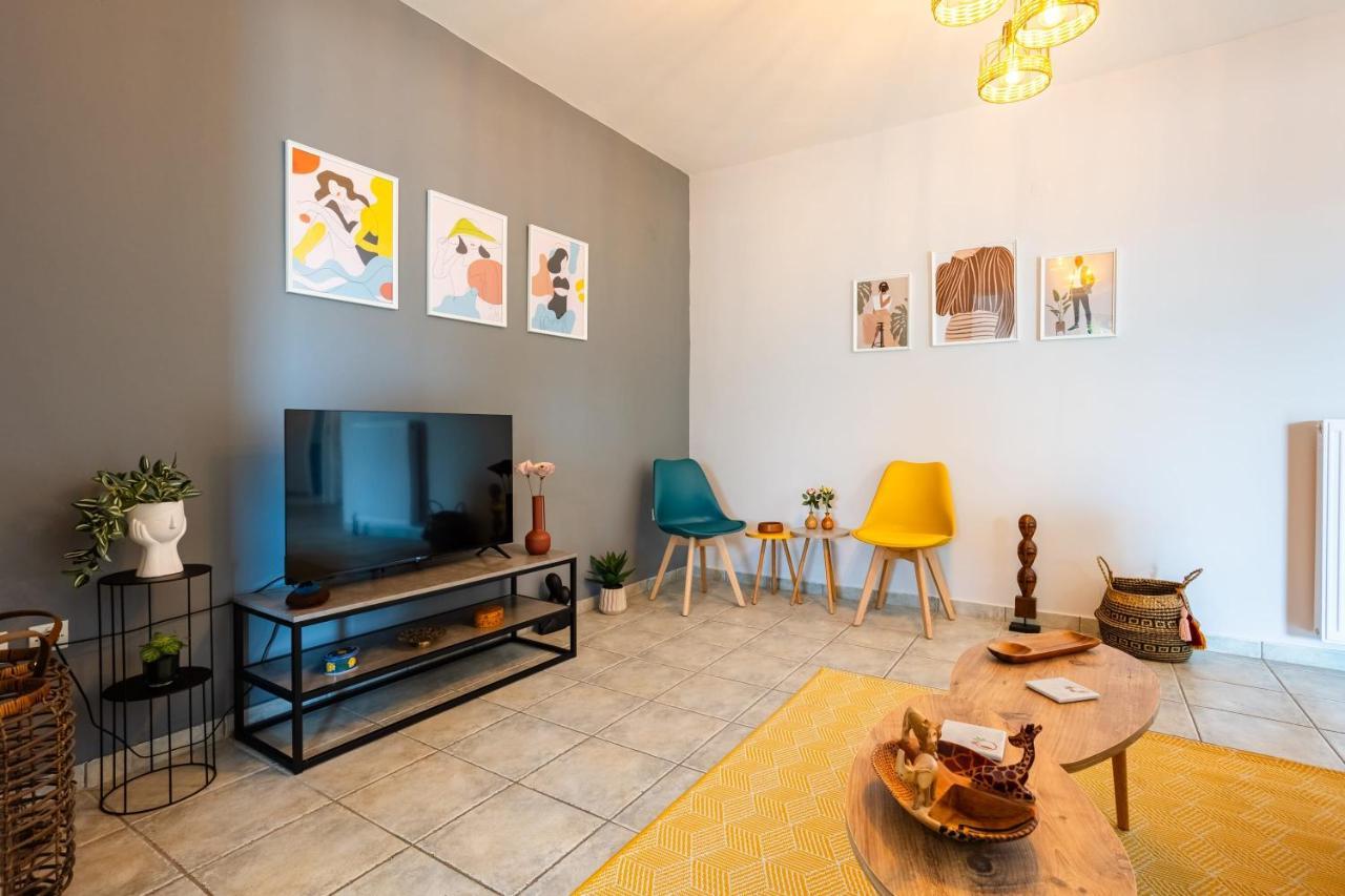 Jason City Escape - Cozy Urban Gem Kalamata Exterior photo